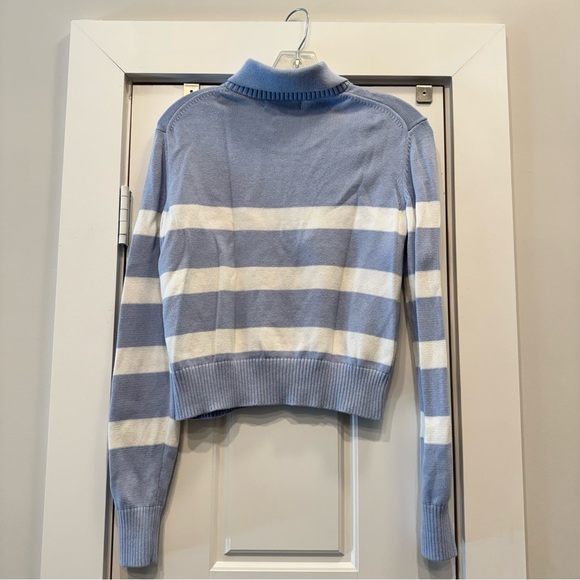 Banana Republic Light Blue and White Striped Sweater - Picture 4 of 9